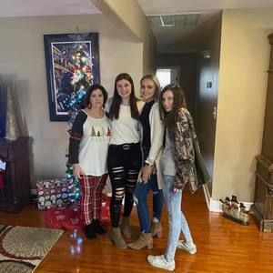 Meet your Posher, Victoria